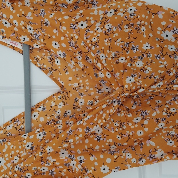 Free w/ the purchase of 2 or more items - Picture 3 of 7